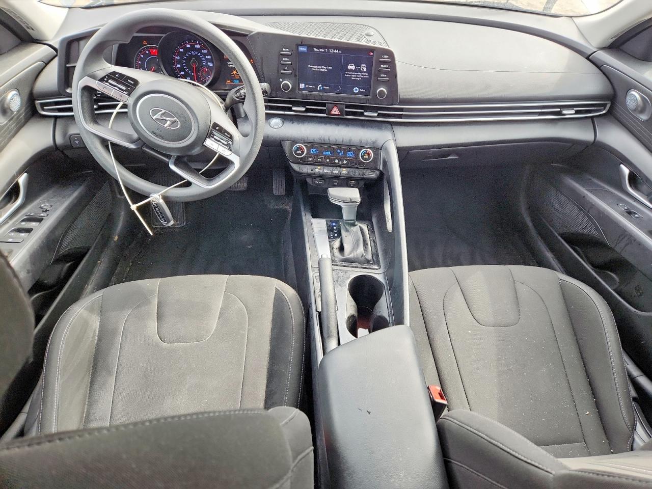 2022 HYUNDAI ELANTRA SEL photo 8