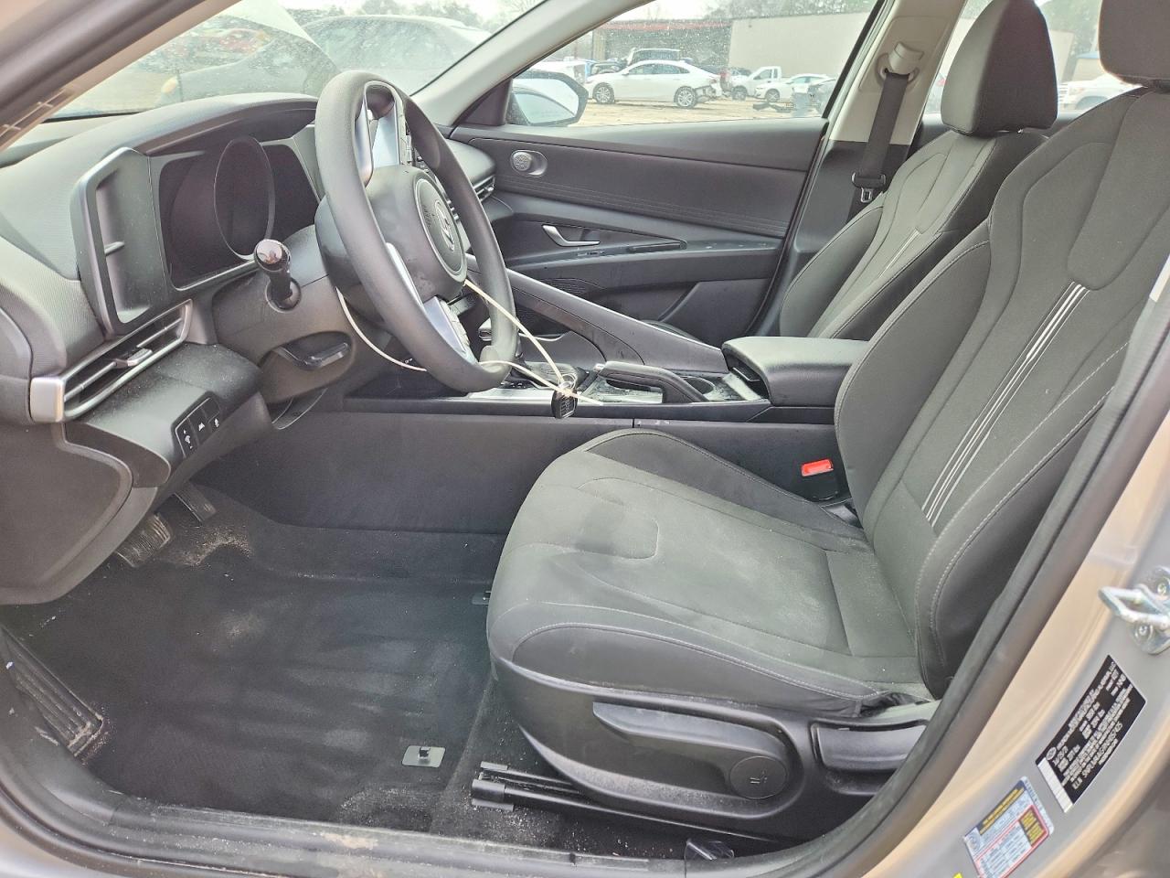 2022 HYUNDAI ELANTRA SEL photo 7