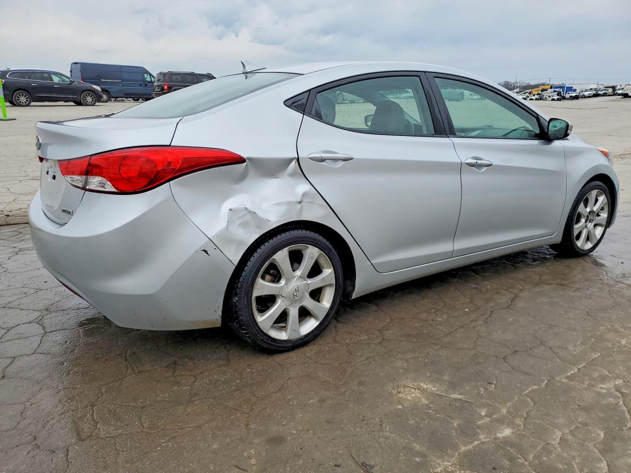 2013 HYUNDAI ELANTRA LIMITED photo 3