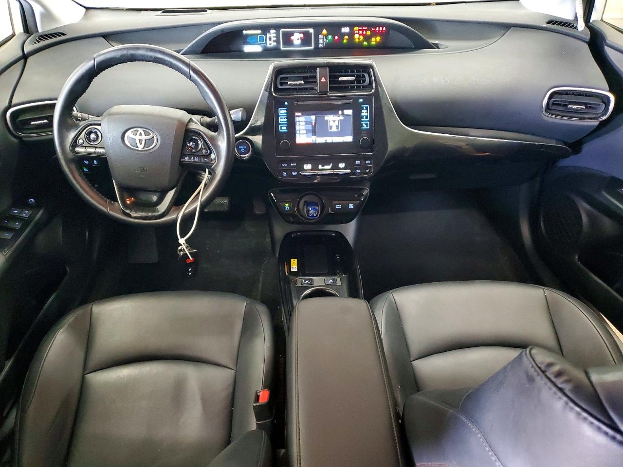 2019 TOYOTA PRIUS XLE AWD-E photo 8