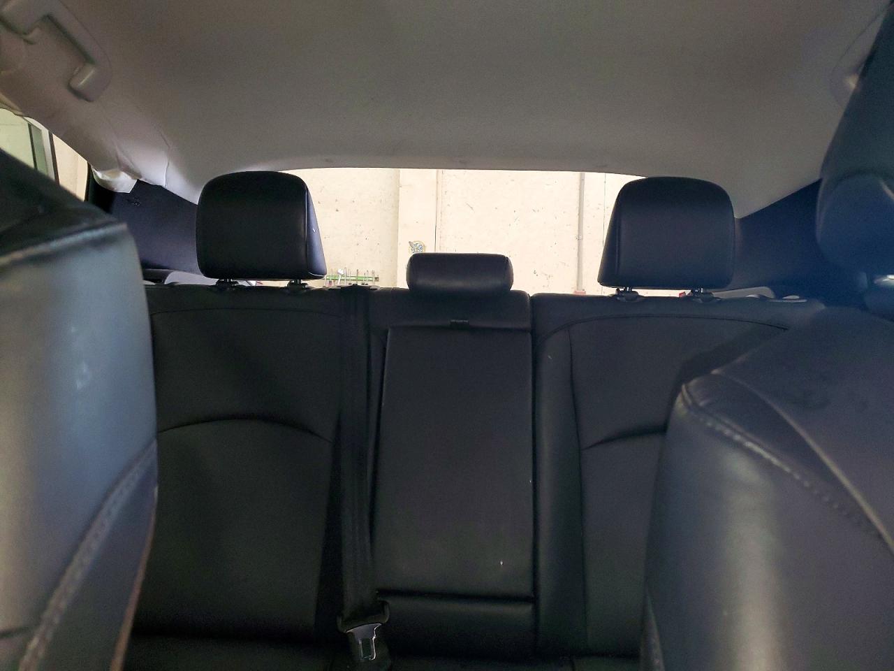 2019 TOYOTA PRIUS XLE AWD-E photo 10