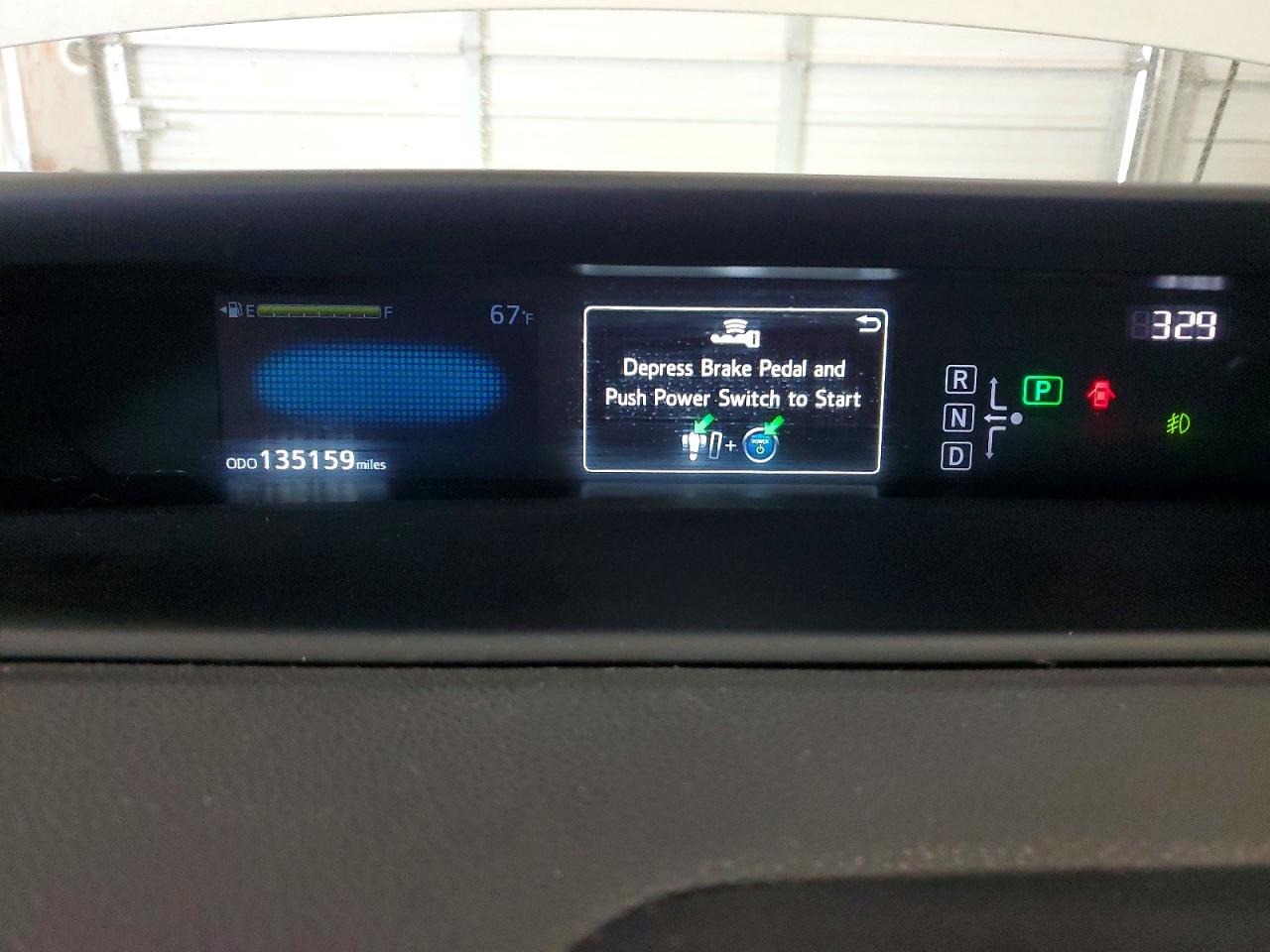 2019 TOYOTA PRIUS XLE AWD-E photo 9