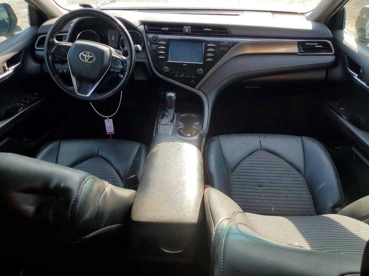 2020 TOYOTA CAMRY SE photo 22