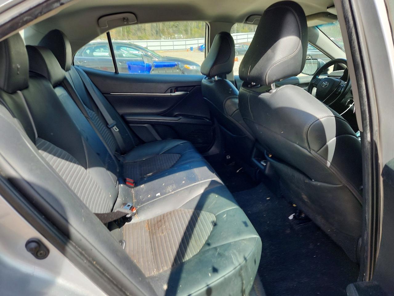 2020 TOYOTA CAMRY SE photo 28