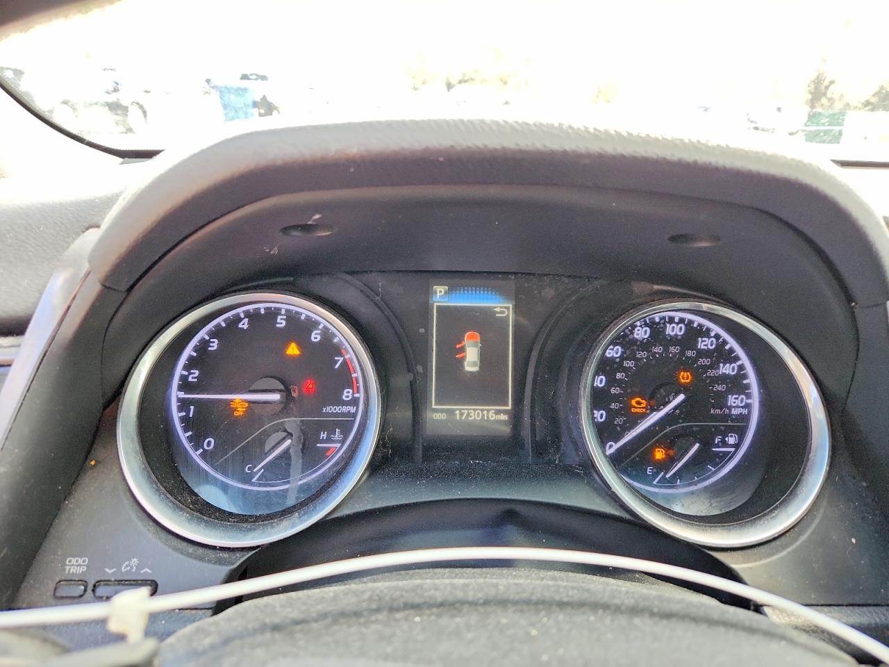 2020 TOYOTA CAMRY SE photo 25