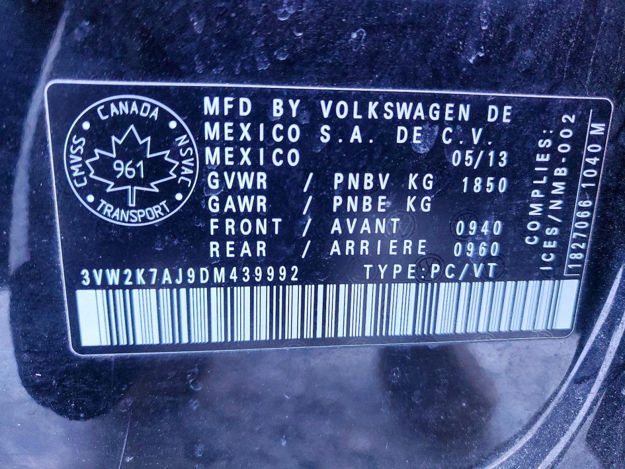 2013 VOLKSWAGEN JETTA BASE photo 23