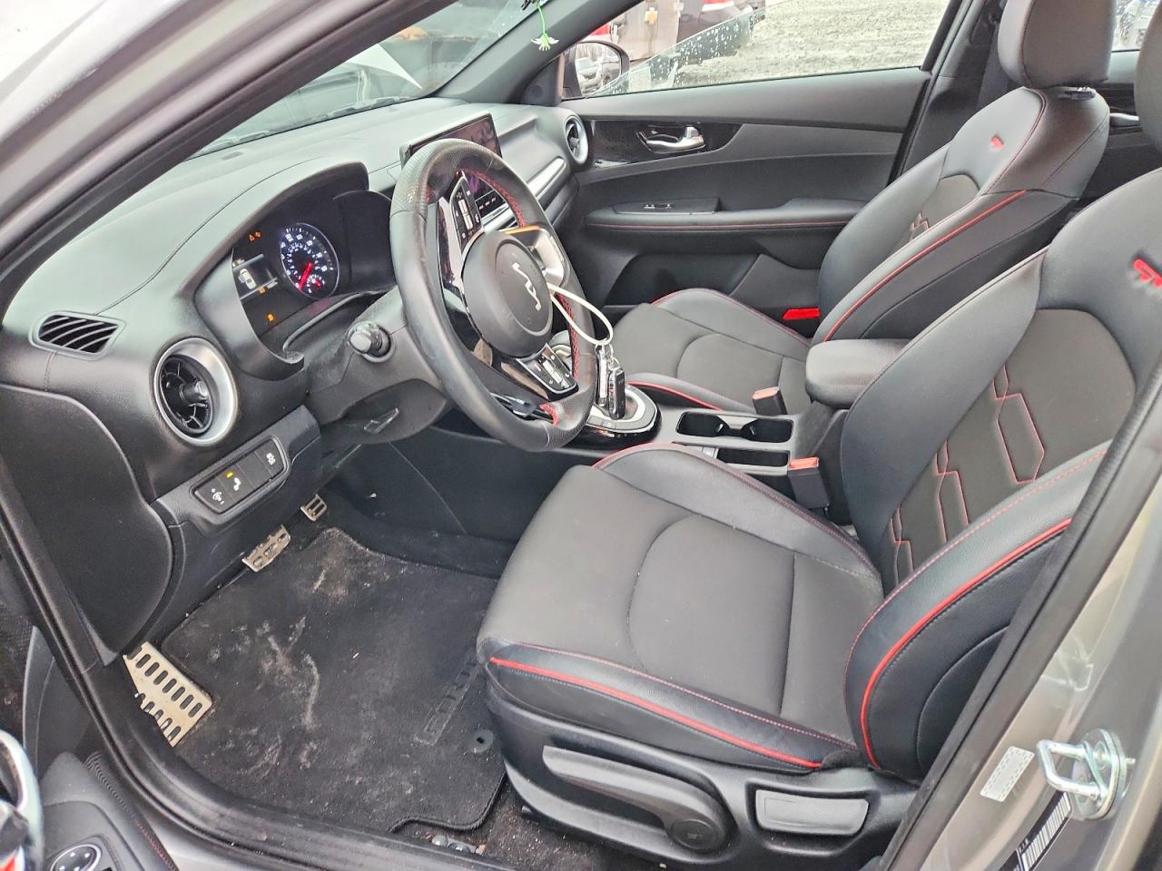 2023 KIA FORTE GT photo 13