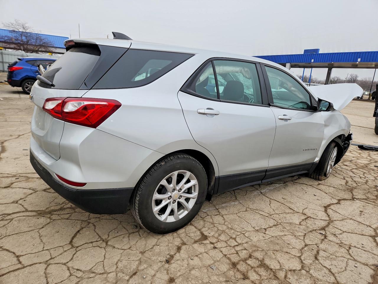 2020 CHEVROLET EQUINOX LS photo 3