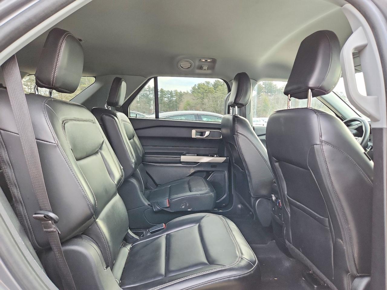2021 FORD EXPLORER XLT photo 21
