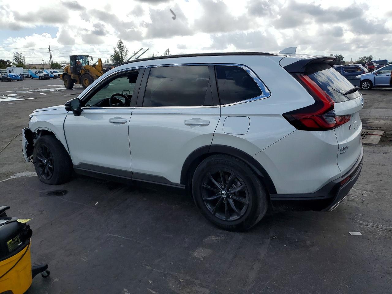 2024 HONDA CR-V SPORT photo 4
