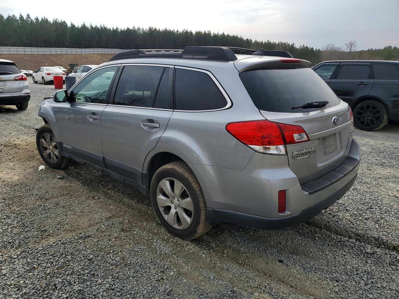 2011 SUBARU OUTBACK 3.6R LIMITED photo 2