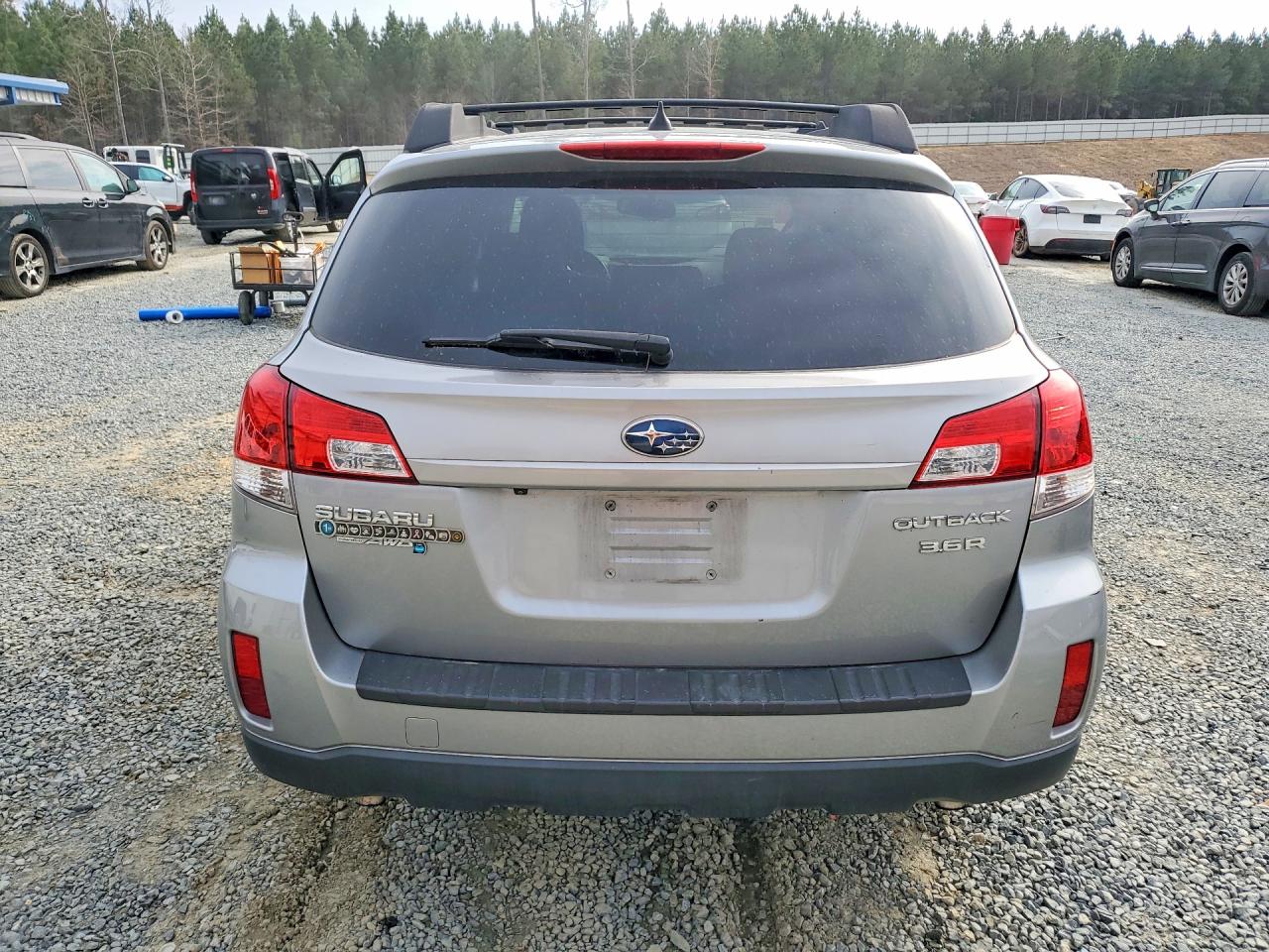 2011 SUBARU OUTBACK 3.6R LIMITED photo 6