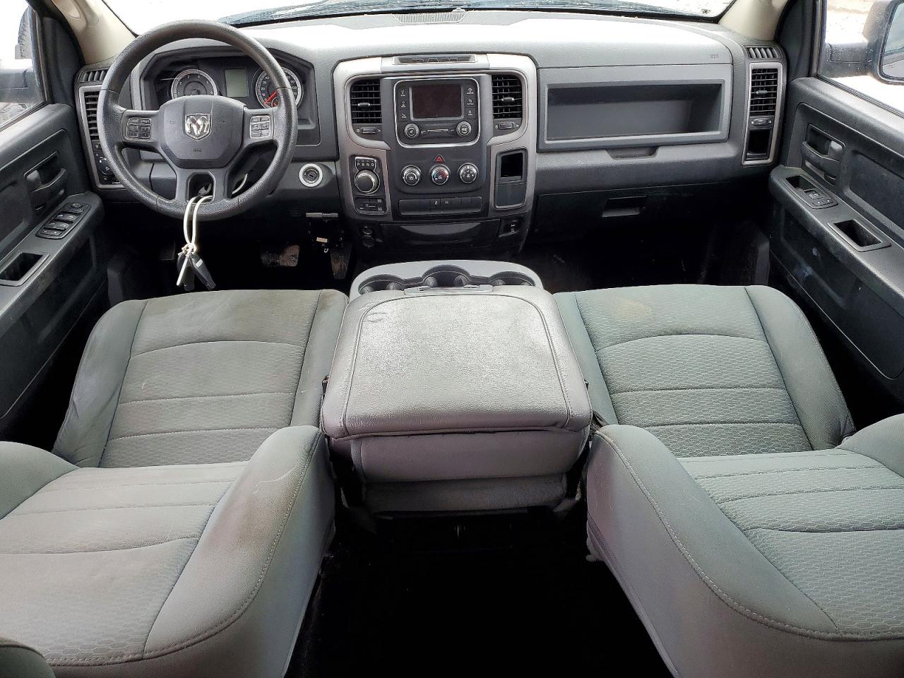 2014 RAM 1500 ST photo 8