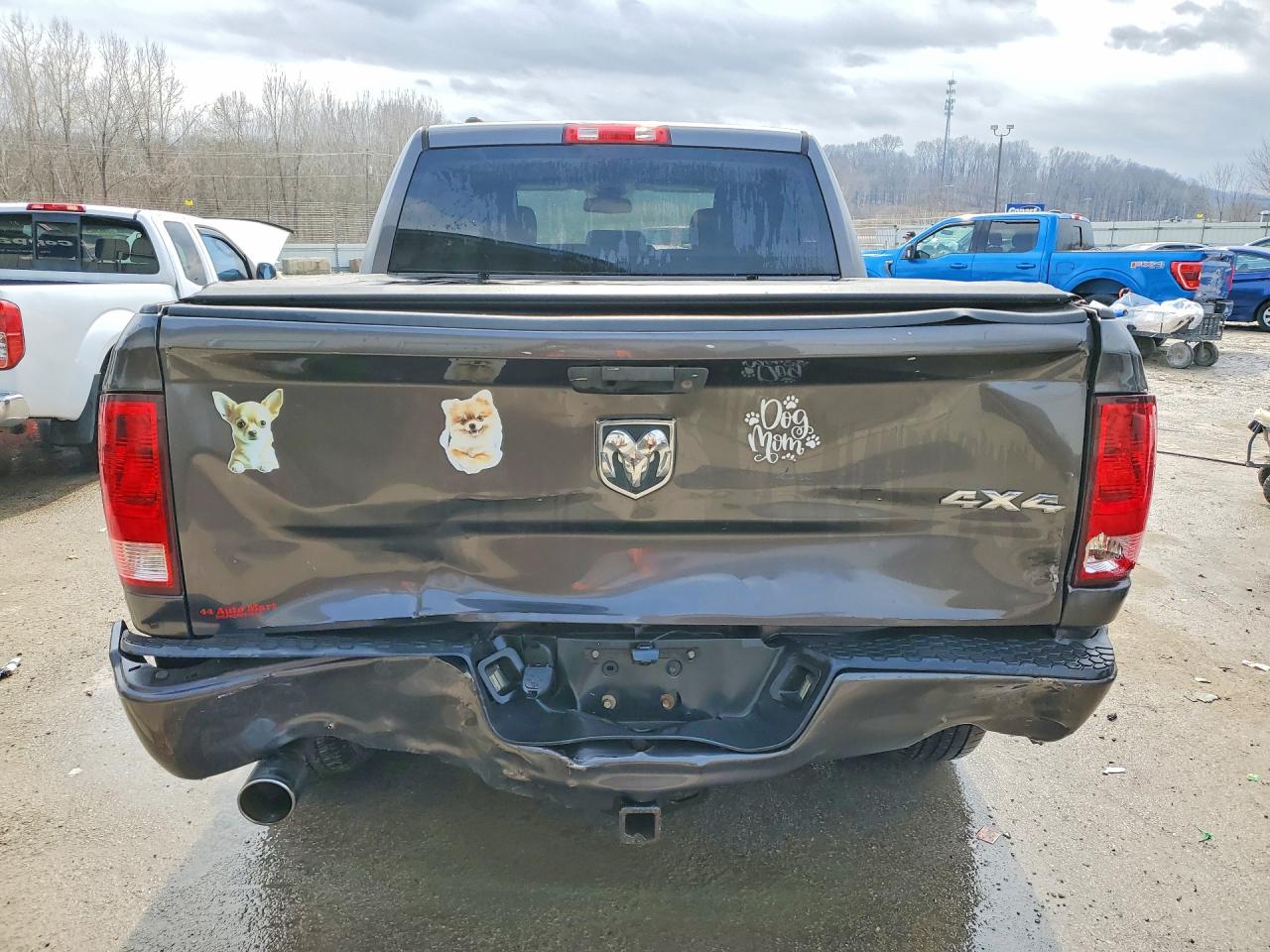2014 RAM 1500 ST photo 6