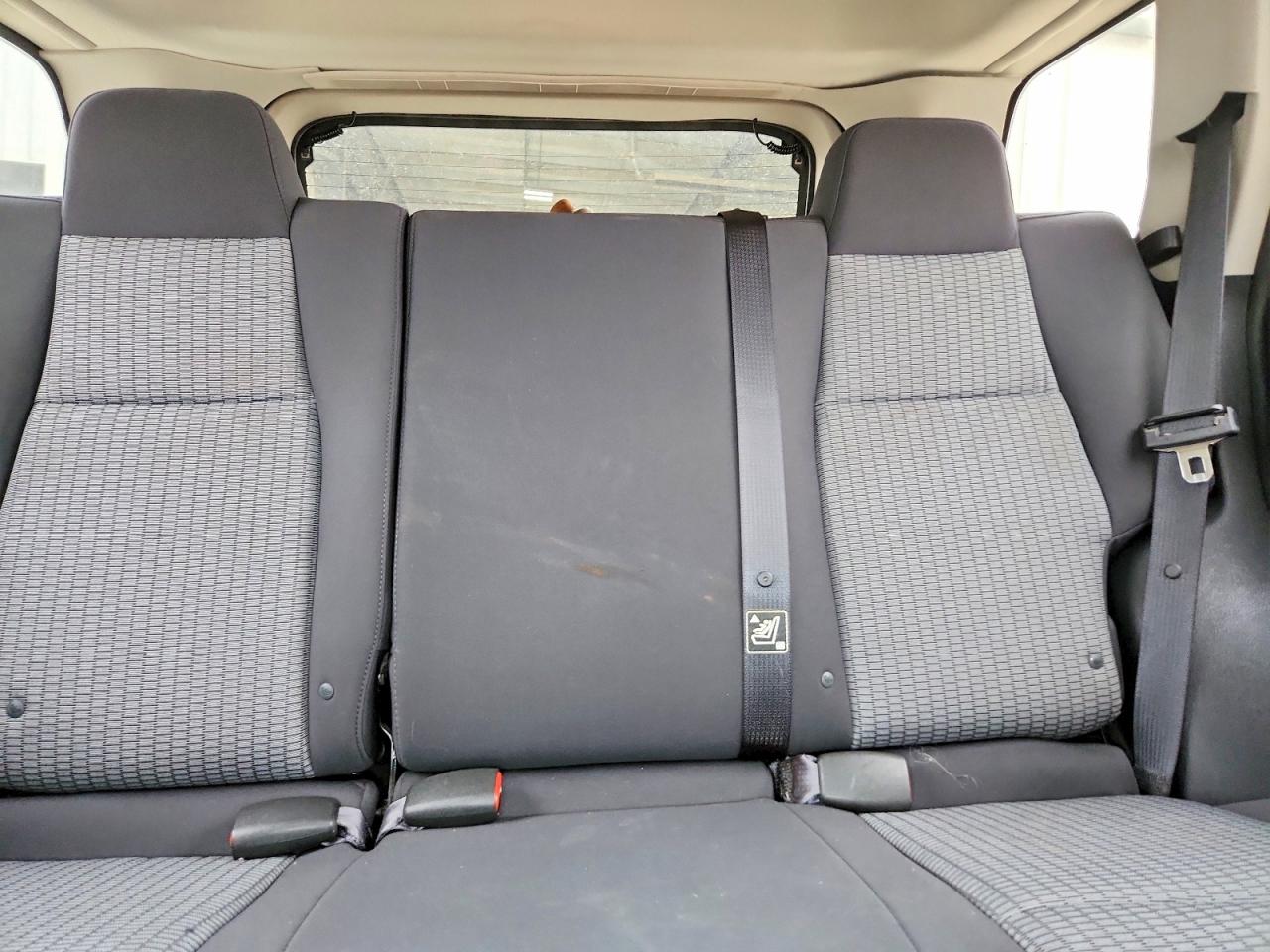 2010 JEEP GRAND CHEROKEE LAREDO photo 19
