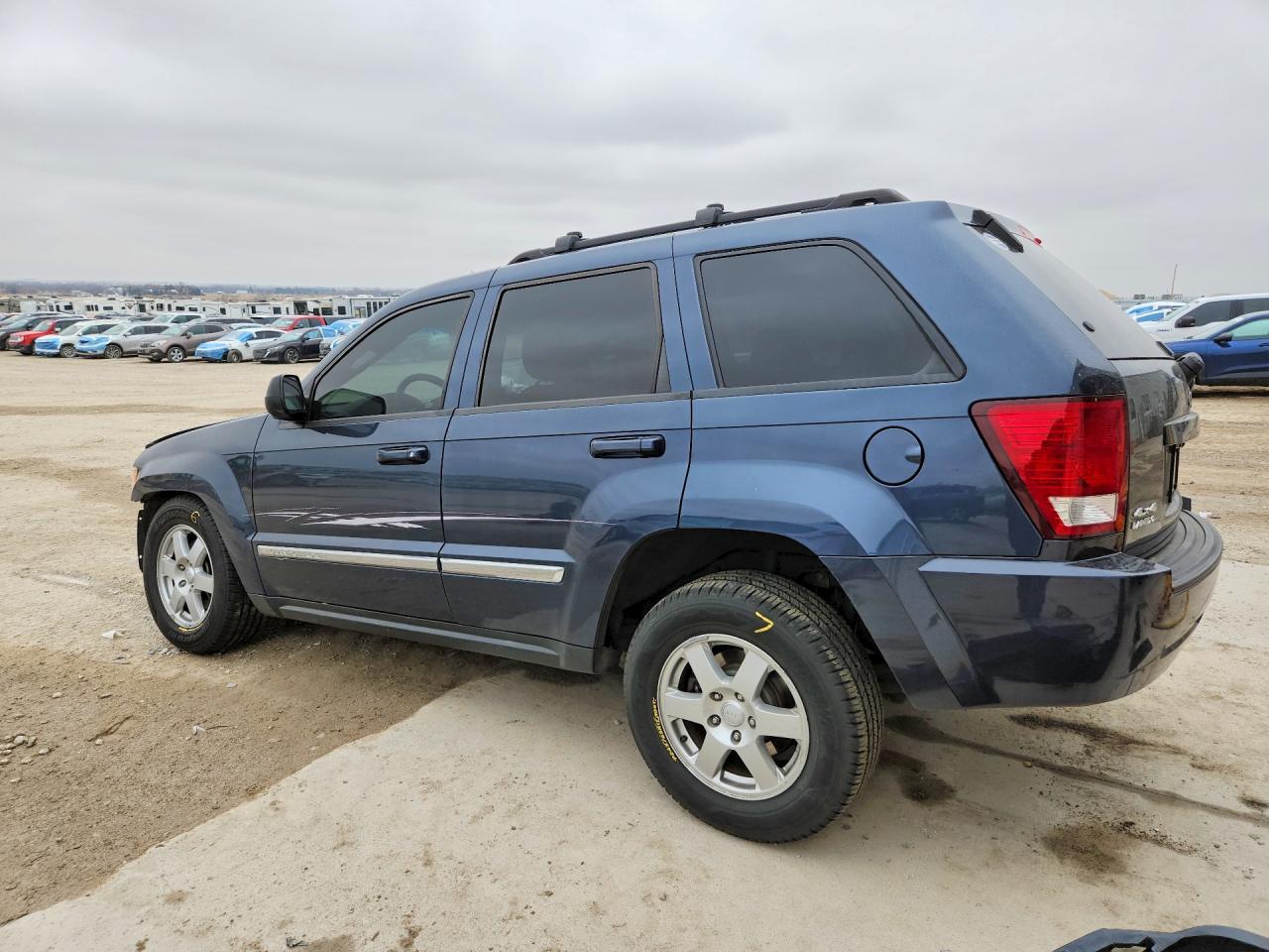 2010 JEEP GRAND CHEROKEE LAREDO photo 3