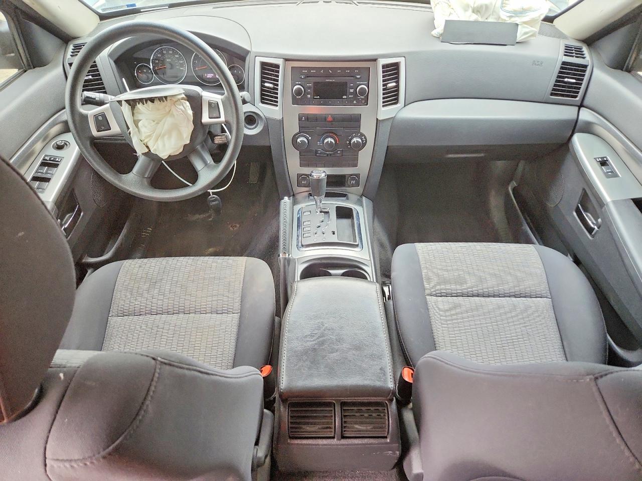 2010 JEEP GRAND CHEROKEE LAREDO photo 15
