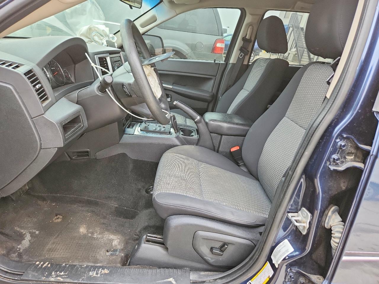 2010 JEEP GRAND CHEROKEE LAREDO photo 13