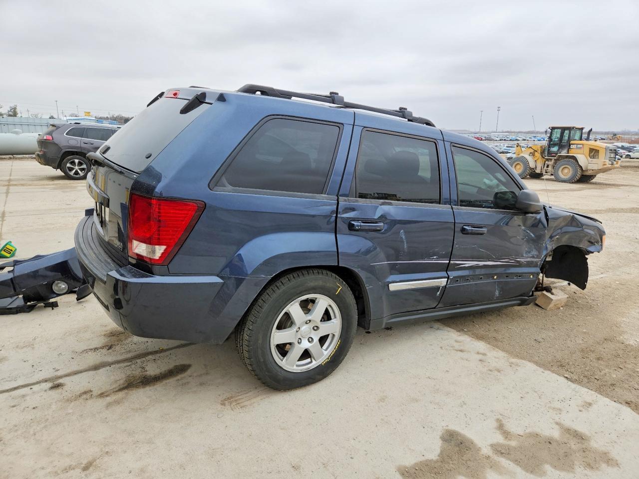 2010 JEEP GRAND CHEROKEE LAREDO photo 5