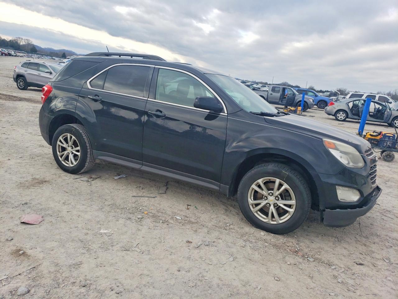2017 CHEVROLET EQUINOX LT photo 10