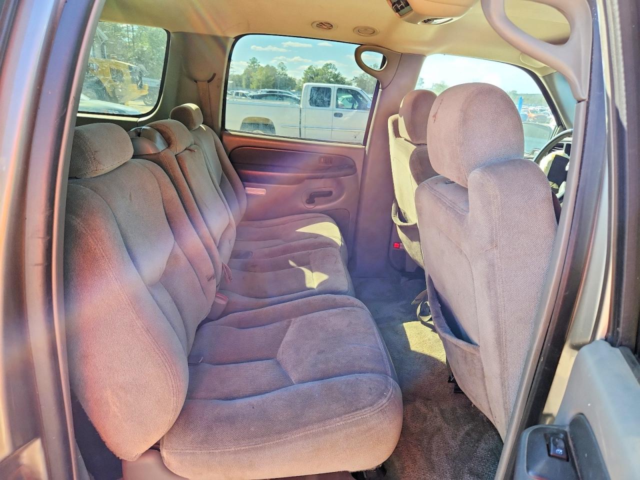 2003 GMC YUKON XL C1500 photo 11