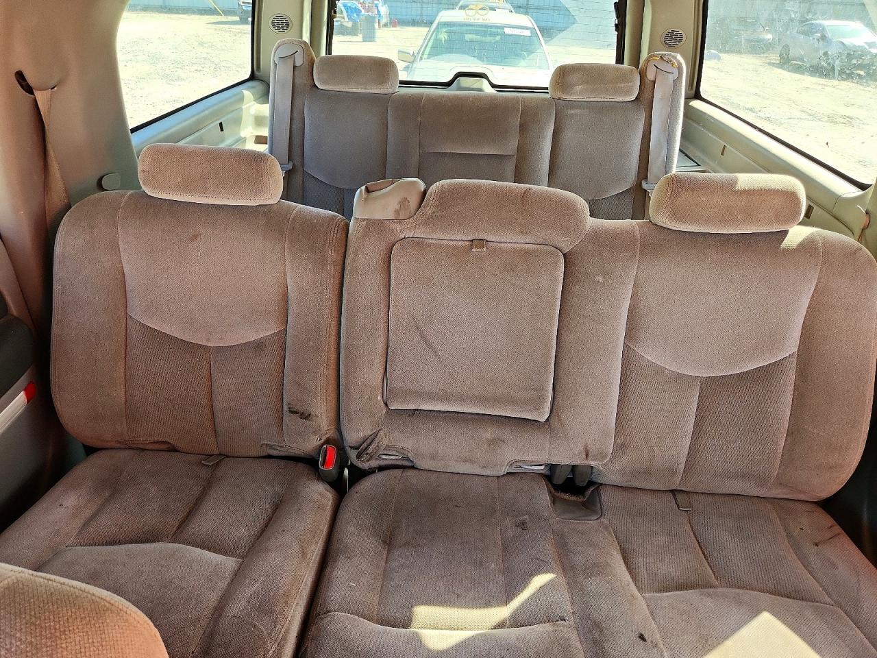 2003 GMC YUKON XL C1500 photo 10