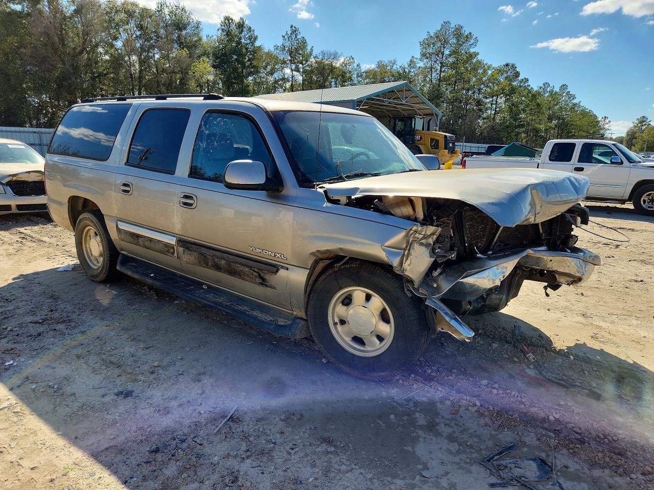2003 GMC YUKON XL C1500 photo 4