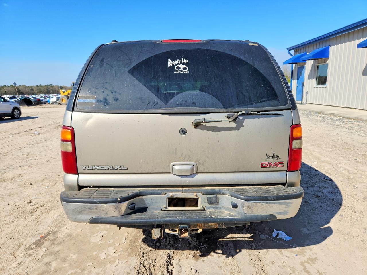 2003 GMC YUKON XL C1500 photo 6