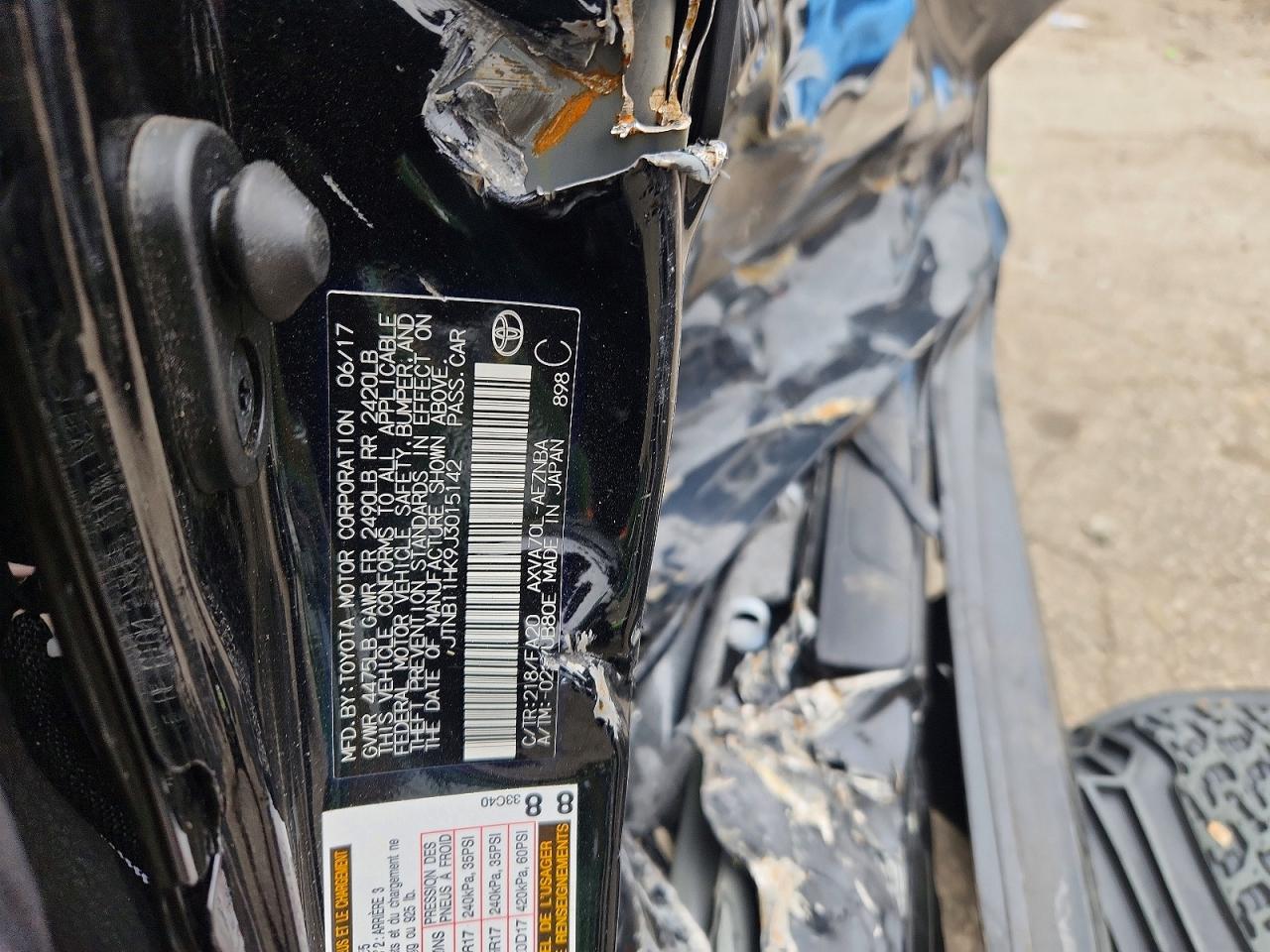2018 TOYOTA CAMRY LE photo 34