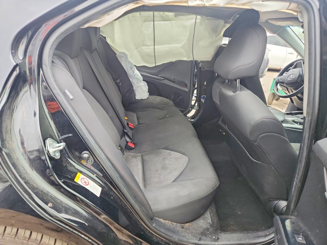 2018 TOYOTA CAMRY LE photo 28