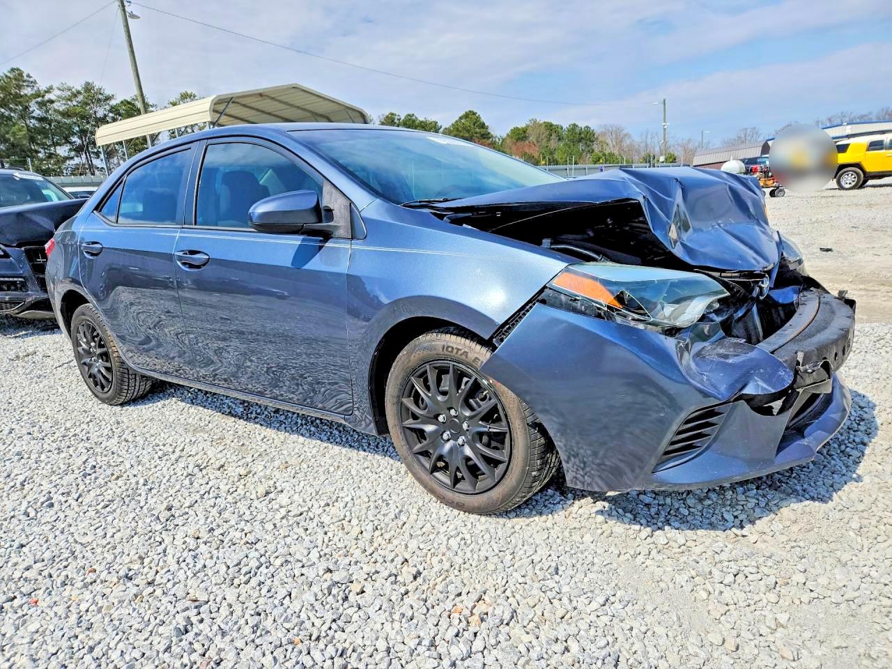 2015 TOYOTA COROLLA LE photo 10