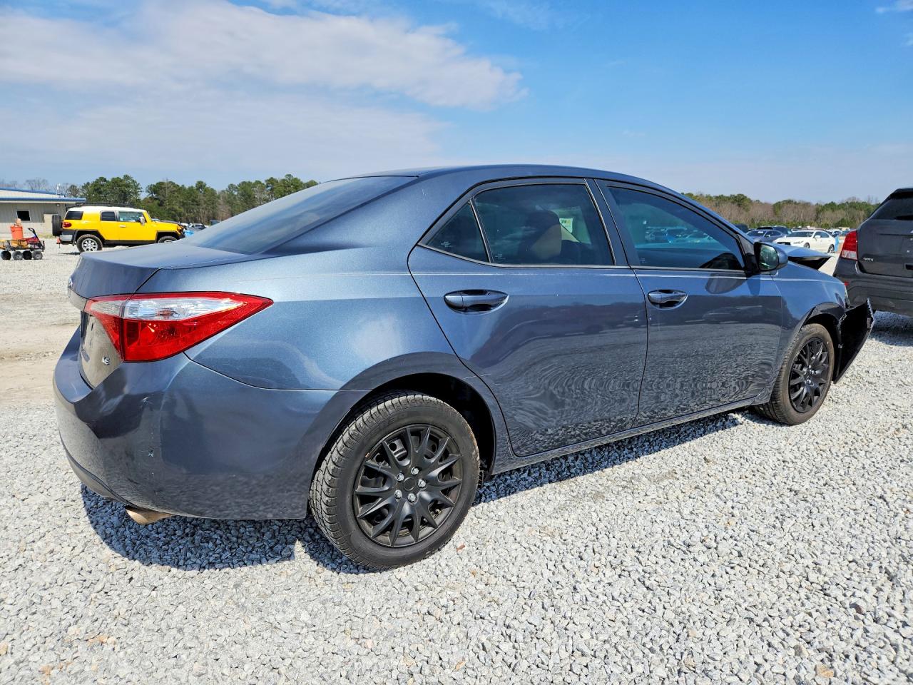 2015 TOYOTA COROLLA LE photo 7