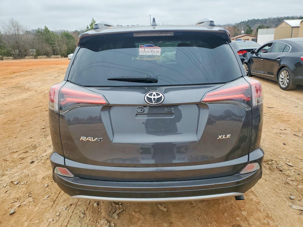 2016 TOYOTA RAV4 XLE photo 16