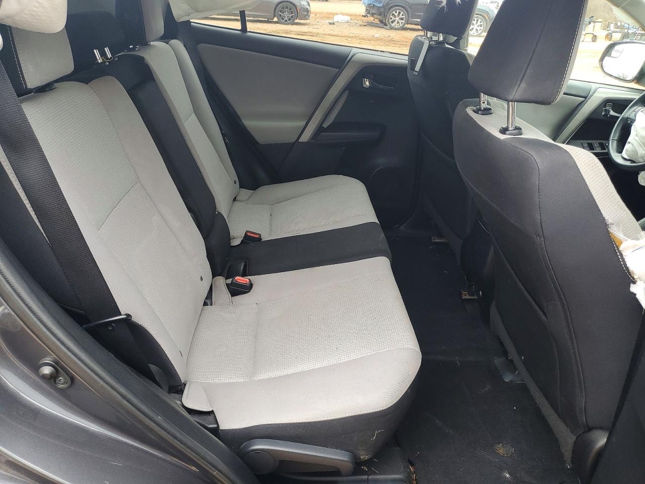 2016 TOYOTA RAV4 XLE photo 31
