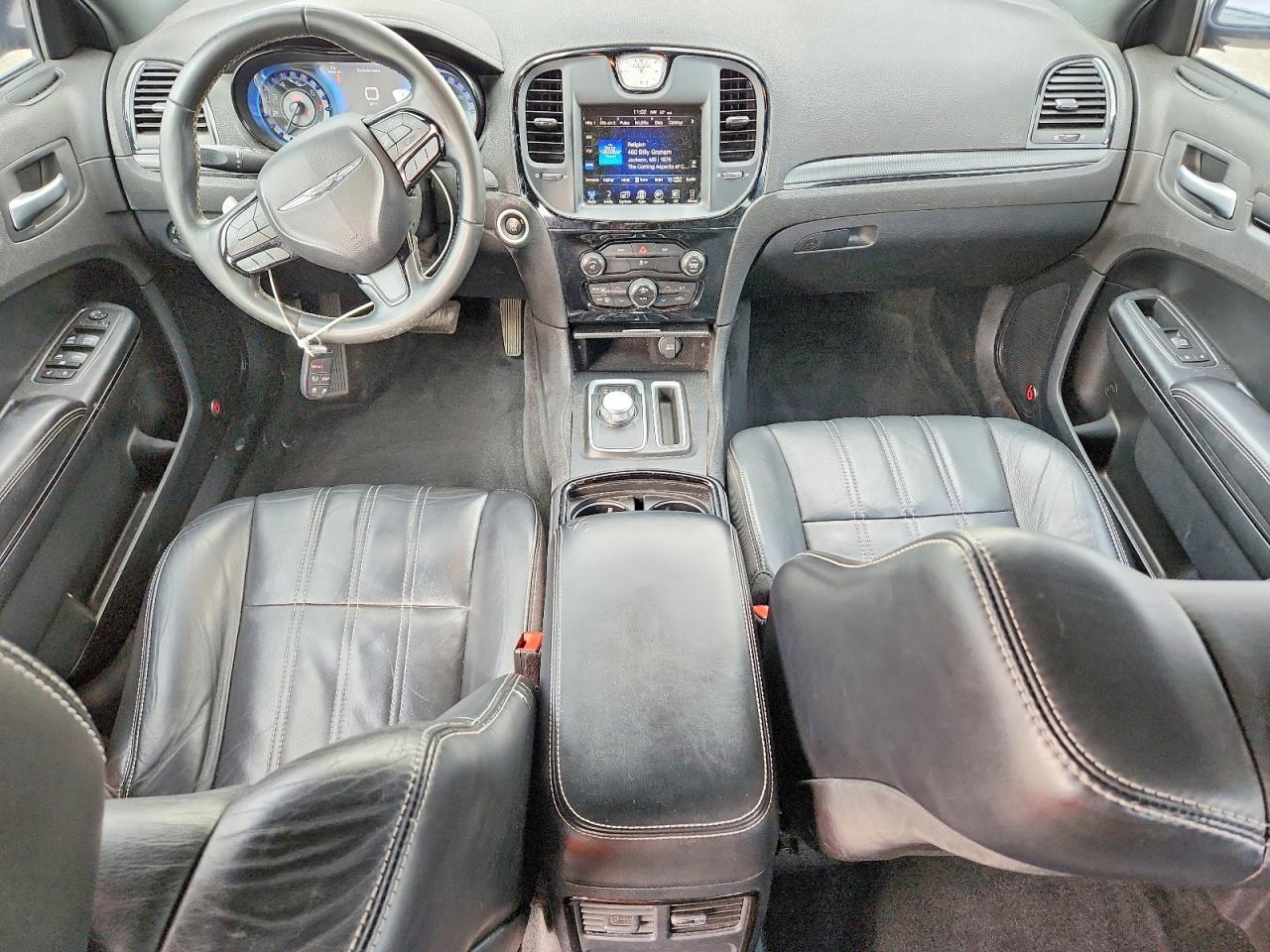 2015 CHRYSLER 300 S photo 8