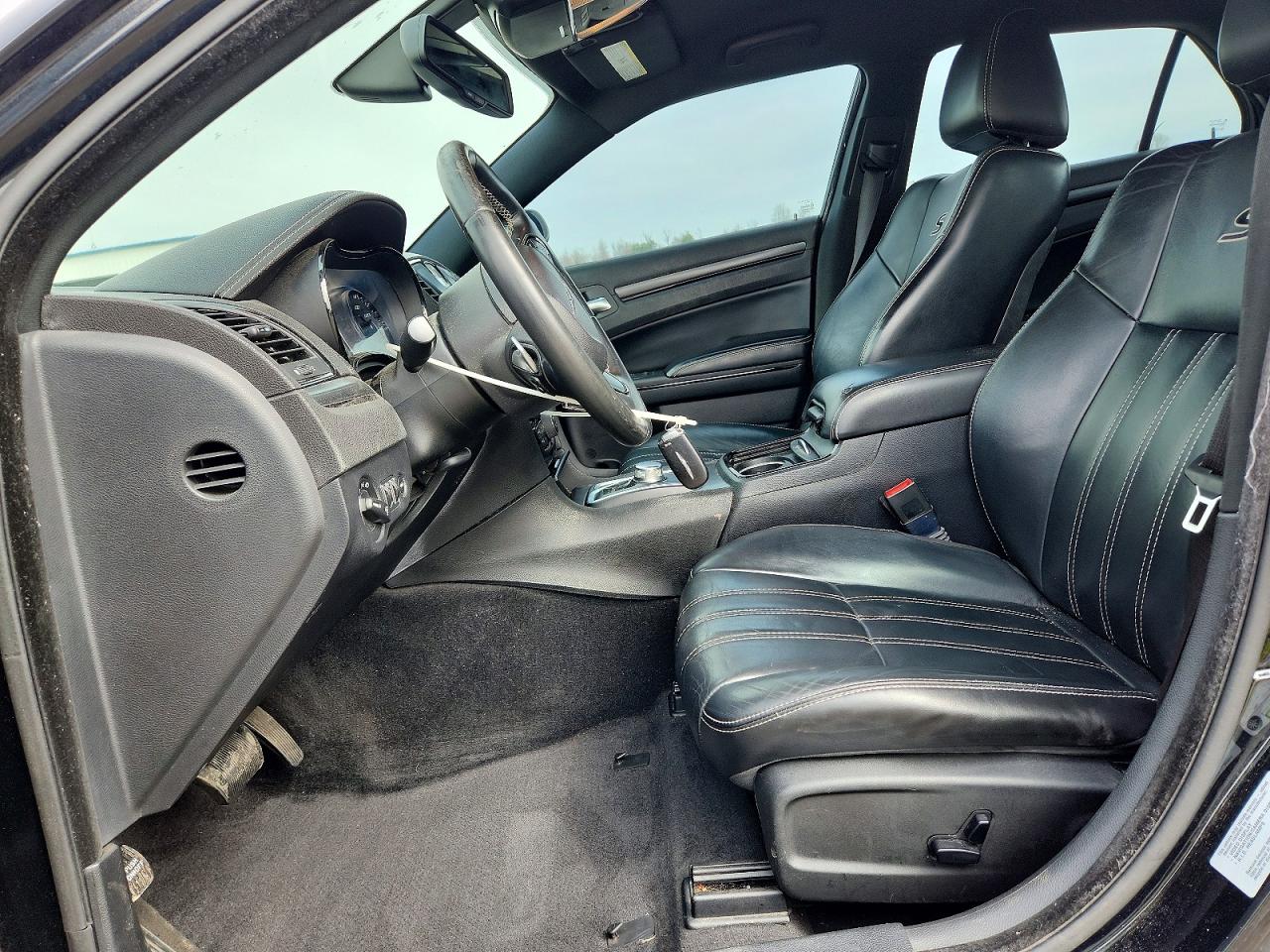 2015 CHRYSLER 300 S photo 7