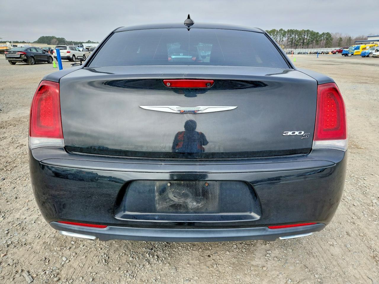 2015 CHRYSLER 300 S photo 6