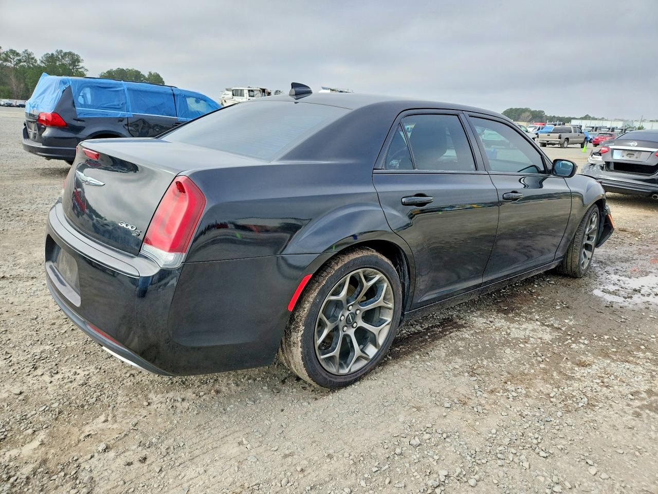 2015 CHRYSLER 300 S photo 3