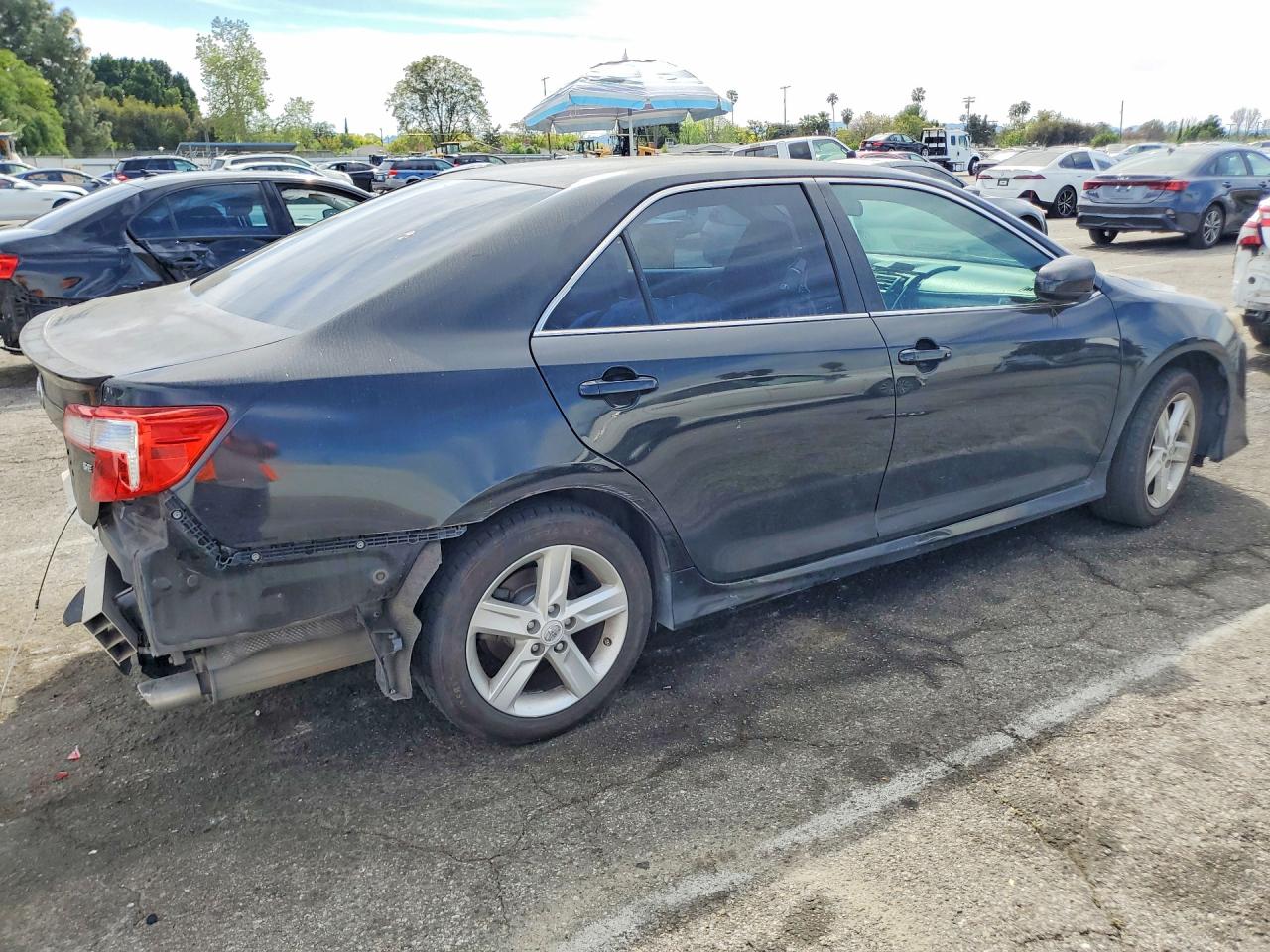 2012 TOYOTA CAMRY SE photo 7