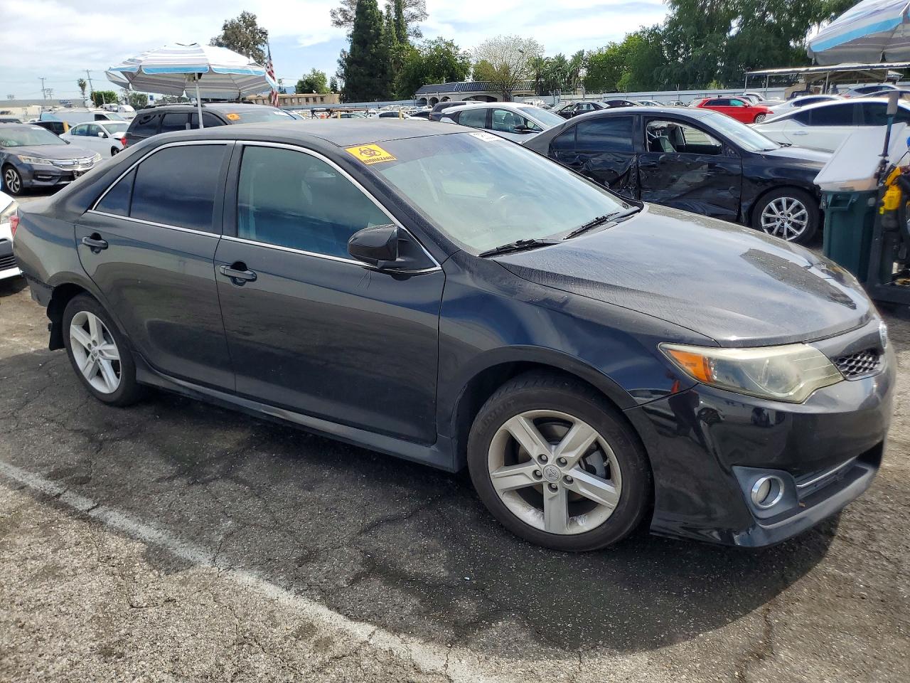 2012 TOYOTA CAMRY SE photo 10