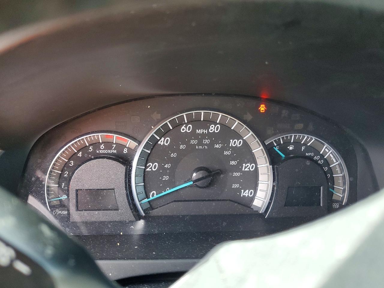 2012 TOYOTA CAMRY SE photo 25
