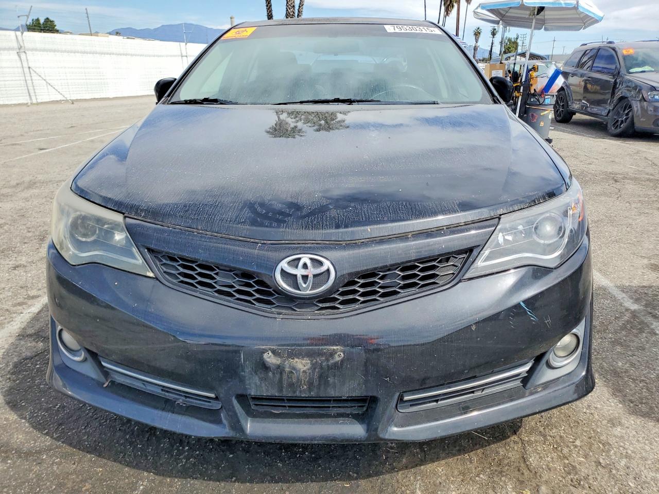 2012 TOYOTA CAMRY SE photo 13