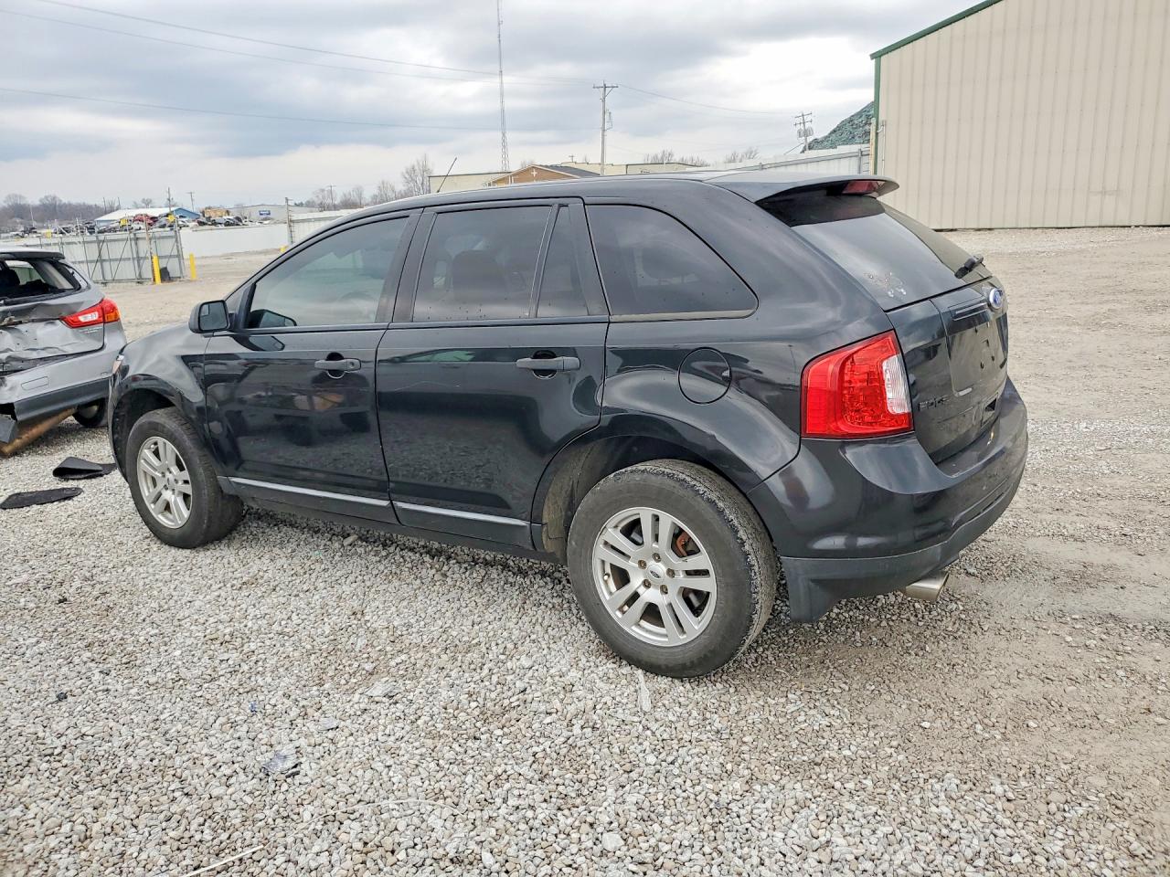 2011 FORD EDGE SE photo 2