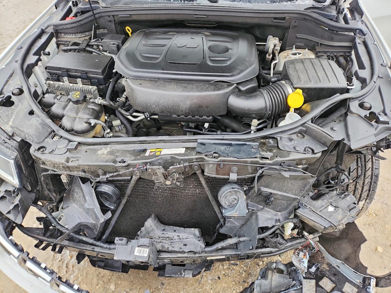 2019 JEEP GRAND CHEROKEE LAREDO photo 23
