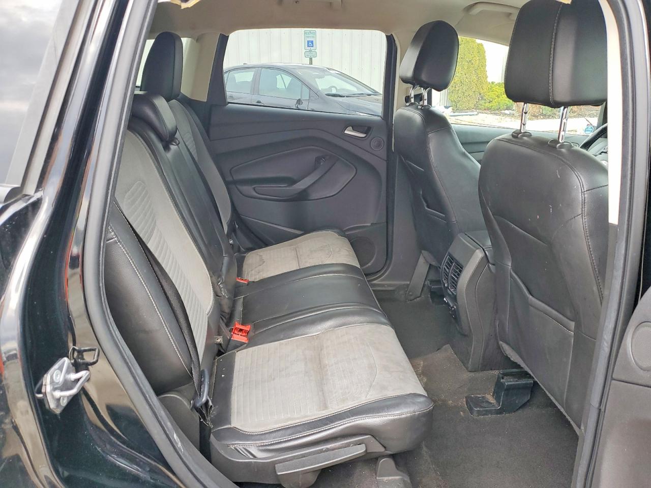 2017 FORD ESCAPE SE photo 21