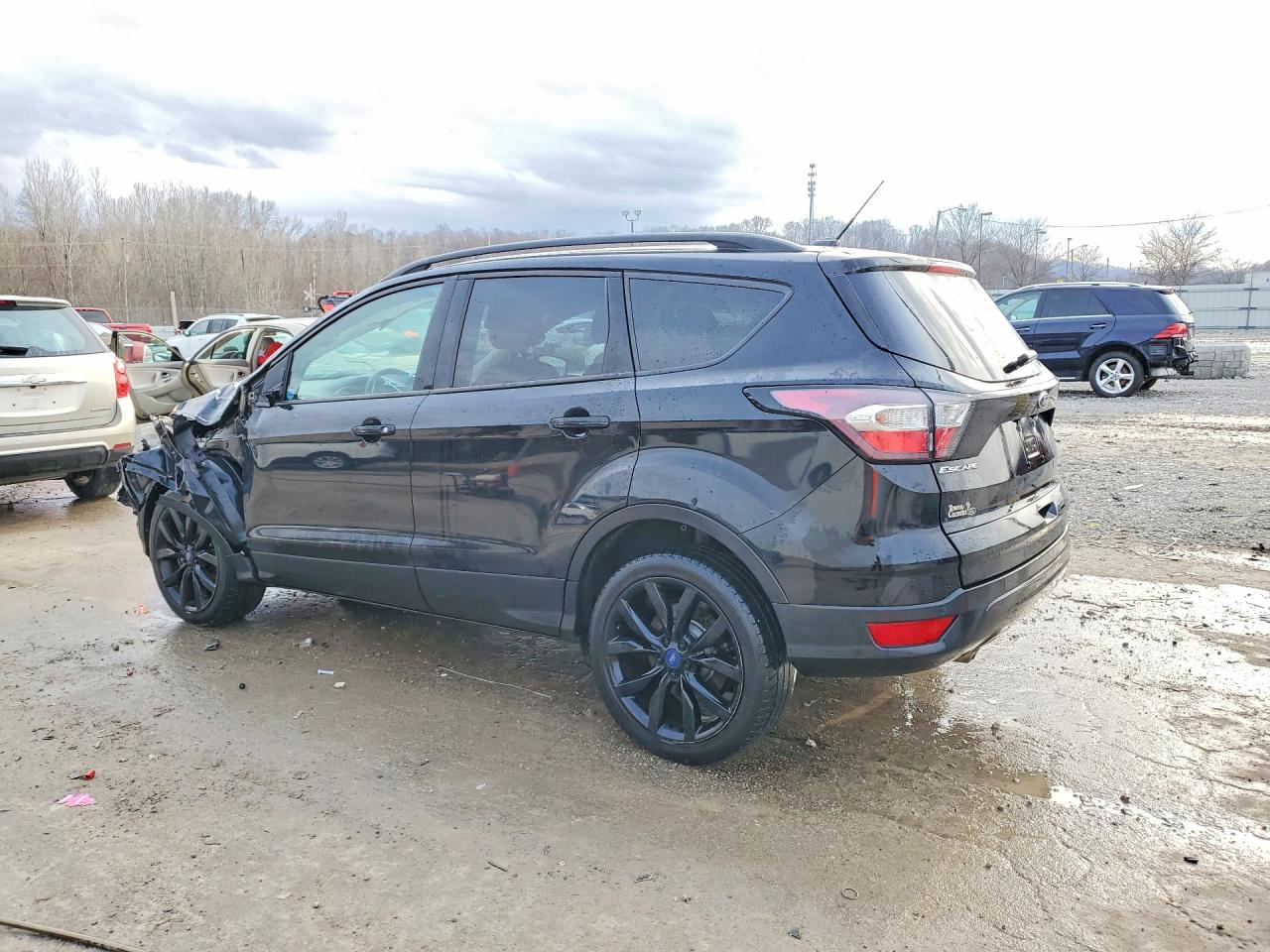 2017 FORD ESCAPE SE photo 3