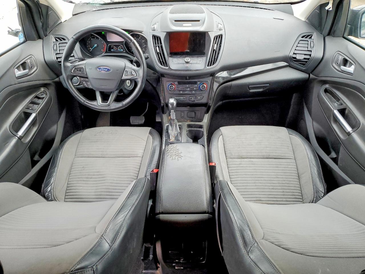 2017 FORD ESCAPE SE photo 15