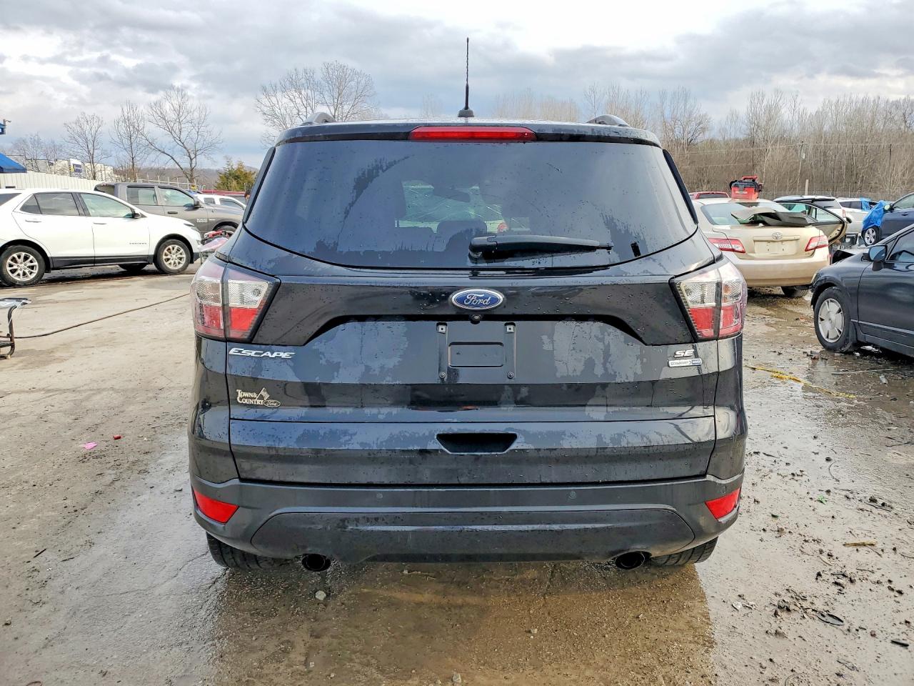 2017 FORD ESCAPE SE photo 11