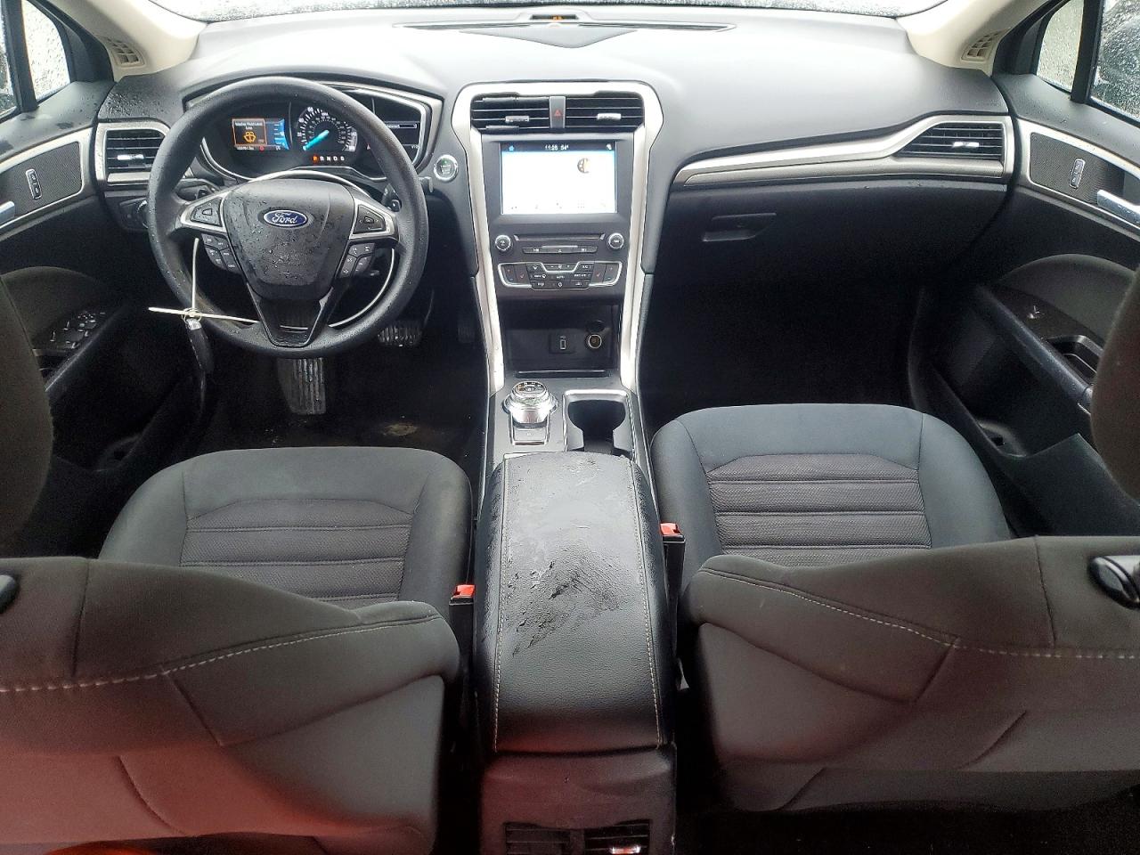 2017 FORD FUSION SE photo 22