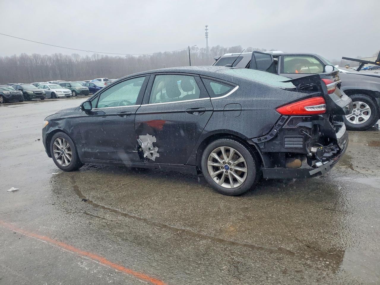 2017 FORD FUSION SE photo 4